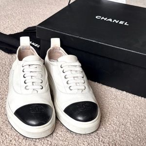 Women’s Chanel Lambskin sneakers size 38